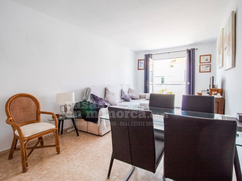 Apartamento de 2 habitaciones en Es Castell en venta con piscina - 295.000 € (Ref: 9892349)