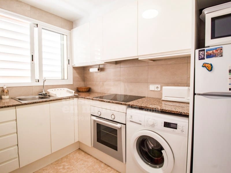 Apartamento de 2 habitaciones en Es Castell en venta con piscina - 295.000 € (Ref: 9892349)