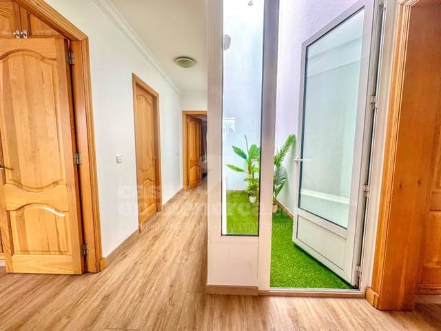 Chalet de 4 habitaciones en Cales Piques, Ciutadella de Menorca en venta - 1.200.000 € (Ref: 9894445)