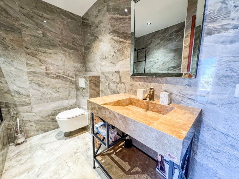 2 bedroom Apartment for sale in Alayor / Alaior with pool - € 375,000 (Ref: 9899278)