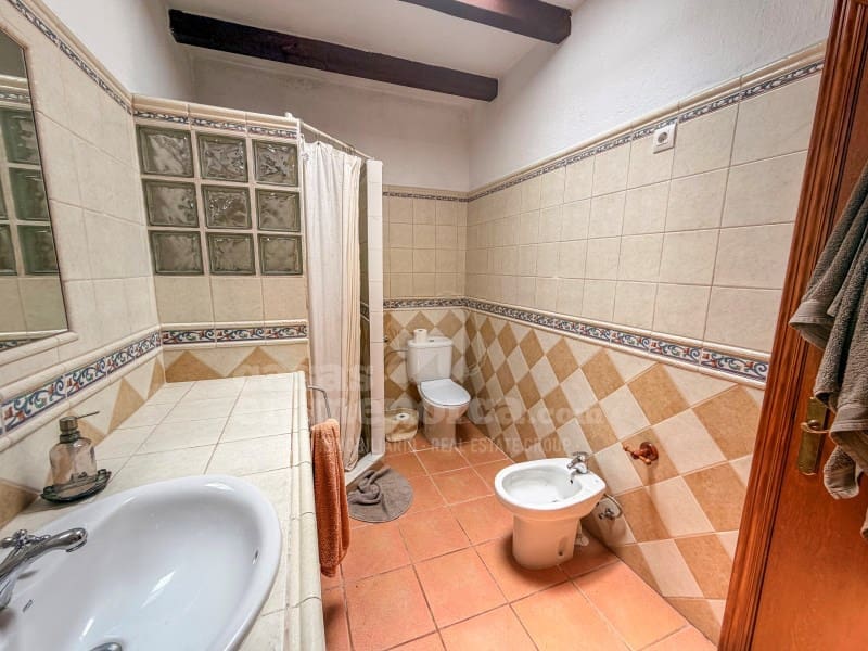 4 Zimmer Finca/Landgut zu verkaufen in Cala Morell - 670.000 € (Ref: 9912763)