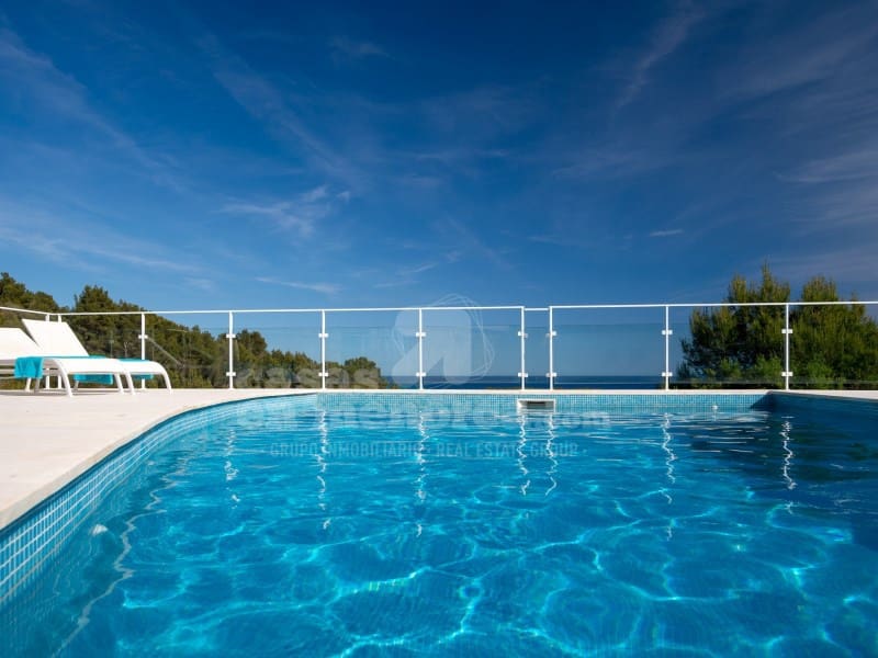 3 sovrum Villa till salu i Sant Tomas med pool garage - 2 700 000 € (Ref: 9912764)