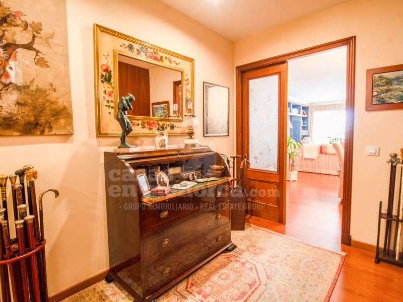 4 bedroom Flat for sale in Mahon / Mao with pool - € 586,000 (Ref: 9920074)