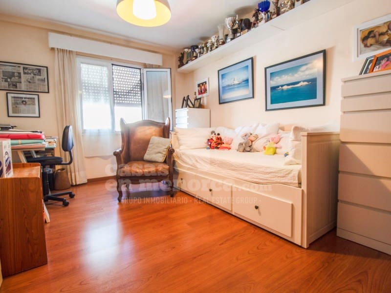 4 bedroom Flat for sale in Mahon / Mao with pool - € 586,000 (Ref: 9920074)