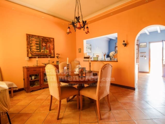 4 sovrum Hus till salu i Mahón / Maó med pool - 795 000 € (Ref: 9953901)
