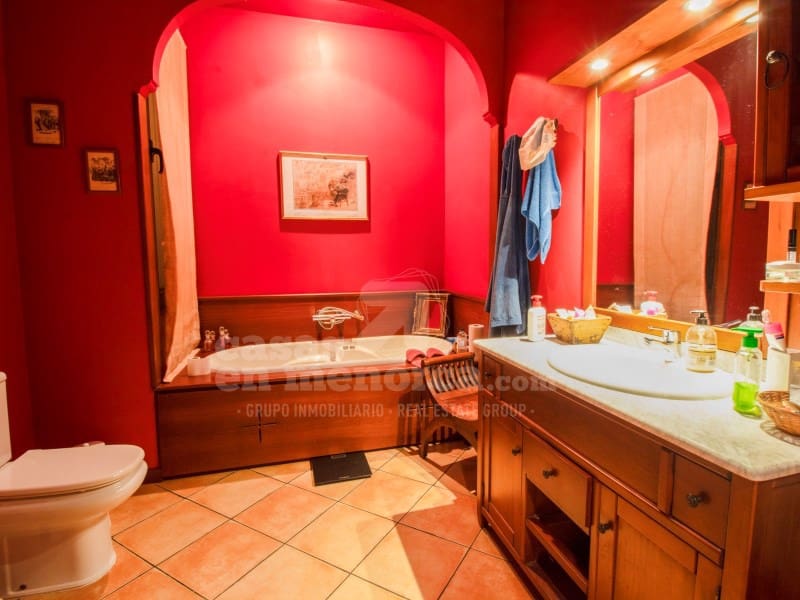 4 soverom Hus til salgs i Mahon / Mao med svømmebasseng - € 795 000 (Ref: 9953901)