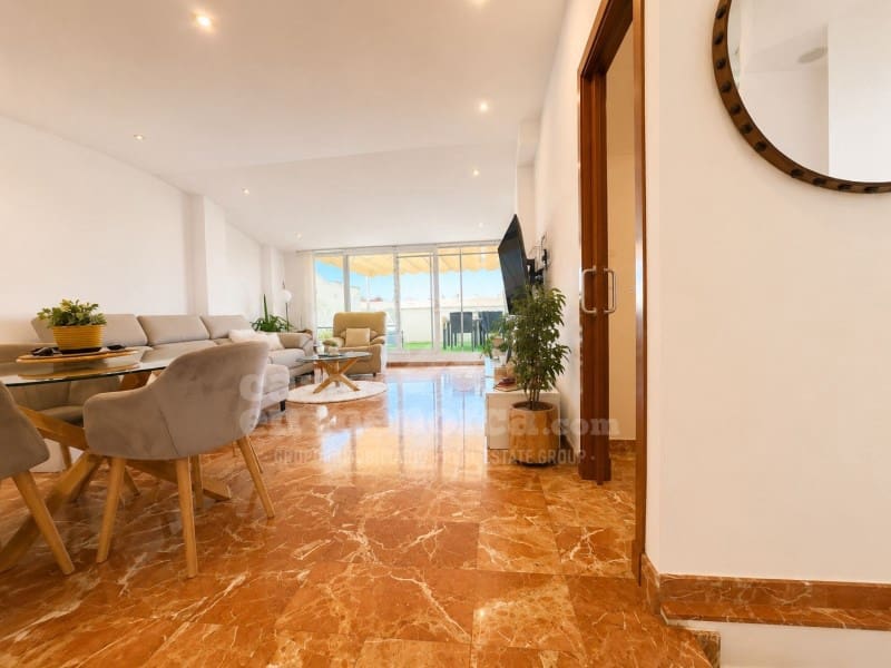 4 bedroom Flat for sale in Ciutadella de Menorca with garage - € 575,000 (Ref: 9959403)
