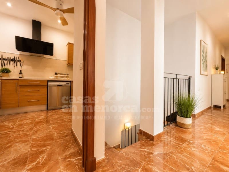 4 bedroom Flat for sale in Ciutadella de Menorca with garage - € 575,000 (Ref: 9959403)