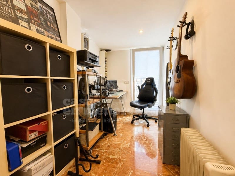4 bedroom Flat for sale in Ciutadella de Menorca with garage - € 575,000 (Ref: 9959403)