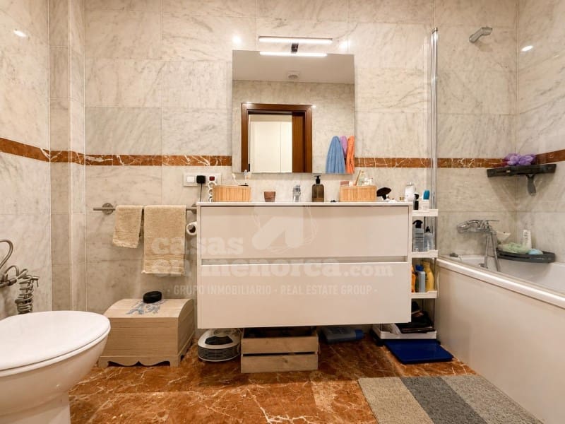 4 bedroom Flat for sale in Ciutadella de Menorca with garage - € 575,000 (Ref: 9959403)