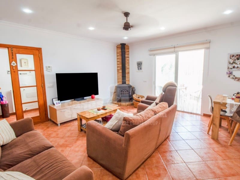 3 bedroom Villa for sale in Cala'n Porter with pool garage - € 780,000 (Ref: 9962321)