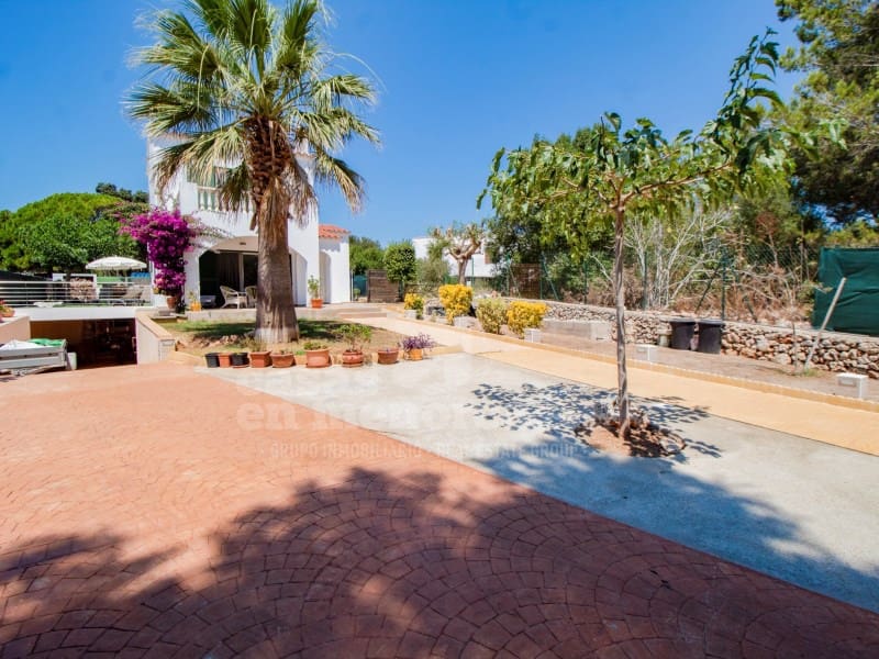 3 bedroom Villa for sale in Cala'n Porter with pool garage - € 780,000 (Ref: 9962321)