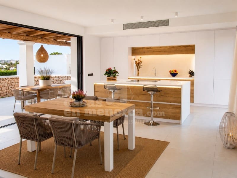 3 bedroom Villa for sale in Punta Grossa with pool - € 1,300,000 (Ref: 9962322)