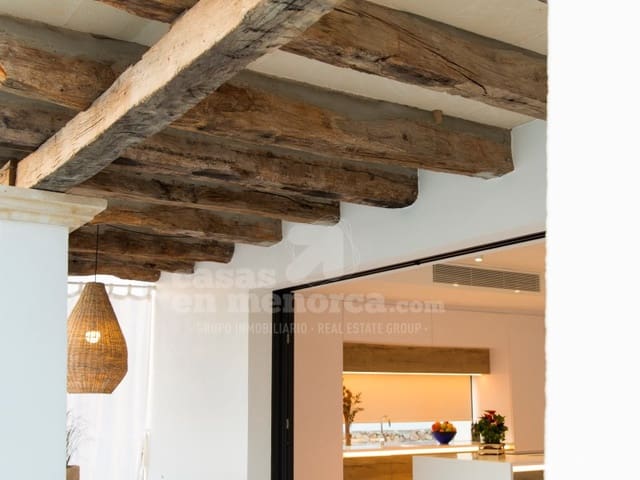 3 slaapkamer Villa te koop in Punta Grossa, Es Mercadal met zwembad - € 1.300.000 (Ref: 9962322)