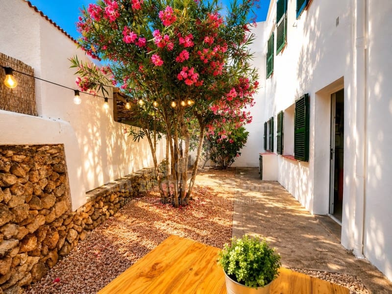 2 bedroom Apartment for sale in Ciutadella de Menorca - € 394,900 (Ref: 9966322)