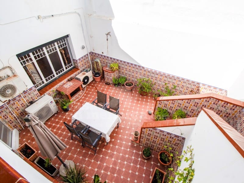 6 soveværelse Byhus til salg i Mahon / Mao - € 995.000 (Ref: 9970295)