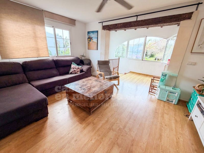 3 bedroom Villa for sale in Cala Blanca - € 550,000 (Ref: 9972990)
