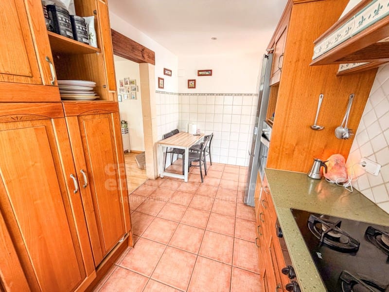 3 bedroom Villa for sale in Cala Blanca - € 550,000 (Ref: 9972990)