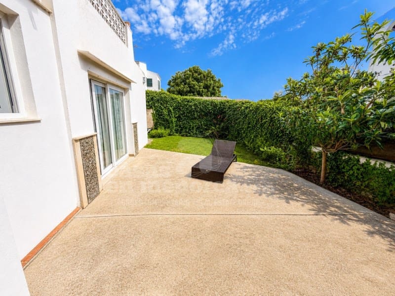 3 bedroom Villa for sale in Cala Blanca - € 550,000 (Ref: 9972990)