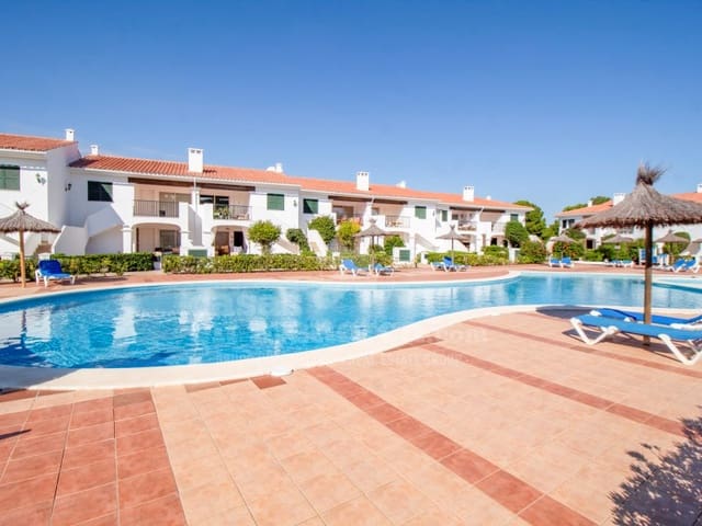 Apartamento de 2 habitaciones en Port d'Addaia, Es Mercadal en venta con piscina - 339.000 € (Ref: 9972992)