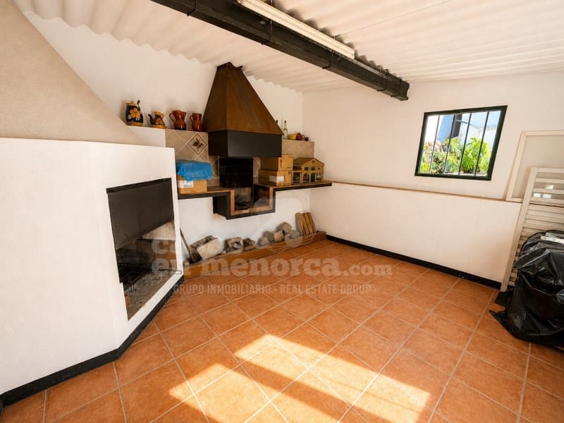 3 soveværelse Finca/Landehus til salg i Ciutadella de Menorca med swimmingpool garage - € 635.000 (Ref: 9974995)