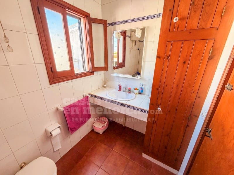 3 soveværelse Finca/Landehus til salg i Ciutadella de Menorca med swimmingpool garage - € 635.000 (Ref: 9974995)