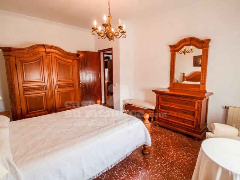 4 bedroom Townhouse for sale in Es Castell with garage - € 495,000 (Ref: 9974996)