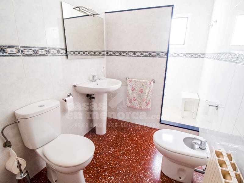 4 bedroom Townhouse for sale in Es Castell with garage - € 495,000 (Ref: 9974996)
