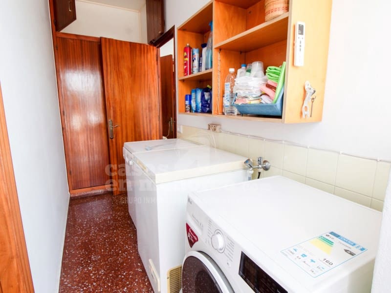 4 bedroom Townhouse for sale in Es Castell with garage - € 495,000 (Ref: 9974996)