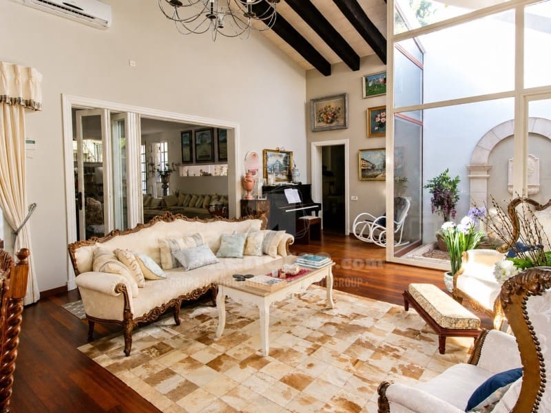 7 soveværelse Villa til salg i Mahon / Mao med swimmingpool garage - € 1.975.000 (Ref: 9983005)