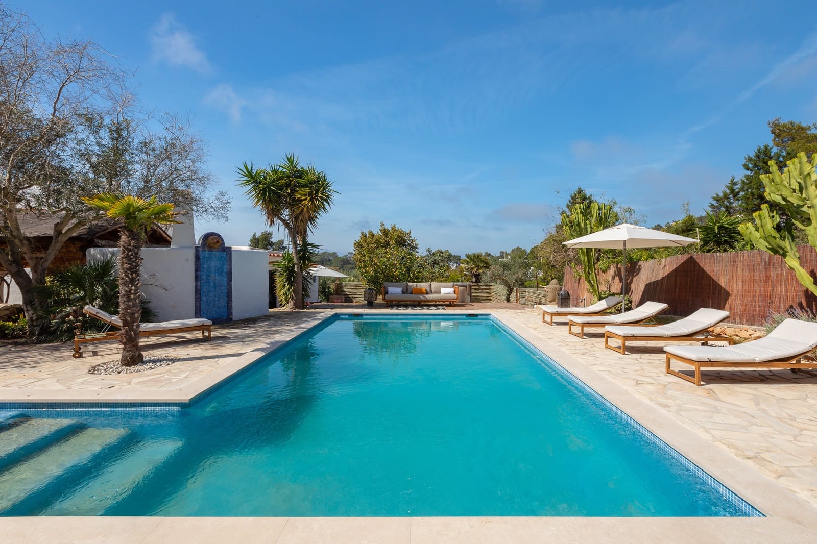 5 bedroom Villa for sale in Cala Salada with pool garage - € 3,495,000 (Ref: 9815184)