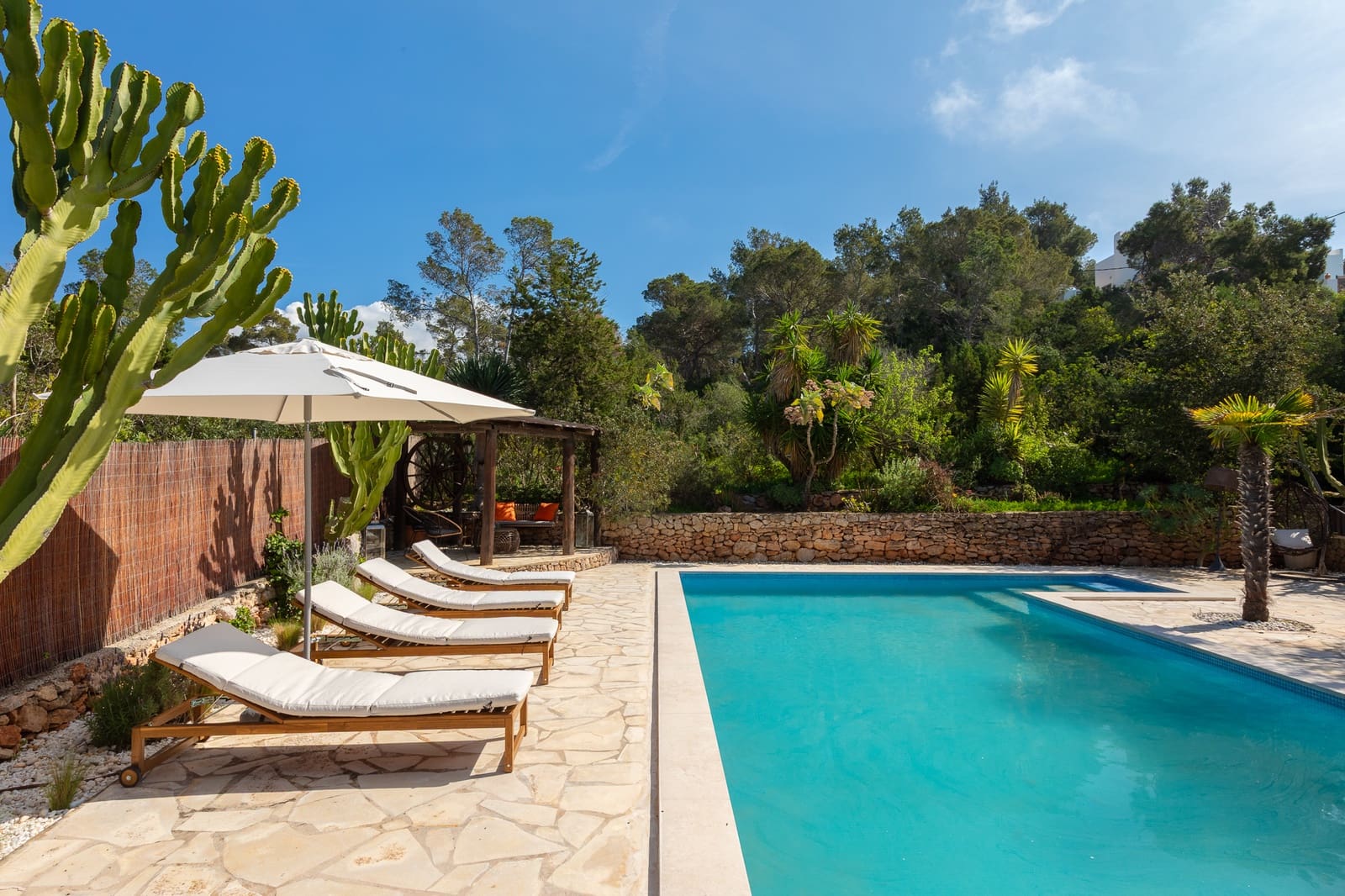 5 bedroom Villa for sale in Cala Salada with pool garage - € 3,495,000 (Ref: 9815184)