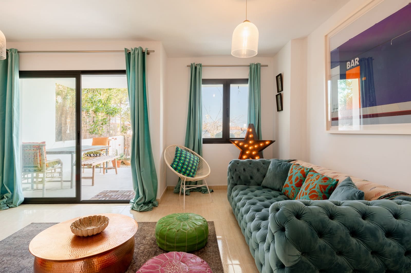 3 slaapkamer Strandappartement te koop in Cala Tarida met zwembad garage - € 630.000 (Ref: 9916348)
