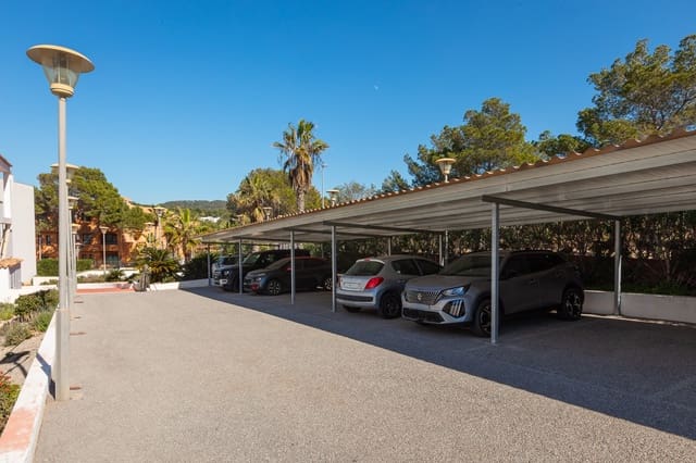 3 slaapkamer Strandappartement te koop in Cala Tarida, San Jose / Sant Josep de Sa Talaia met zwembad garage - € 630.000 (Ref: 9916348)