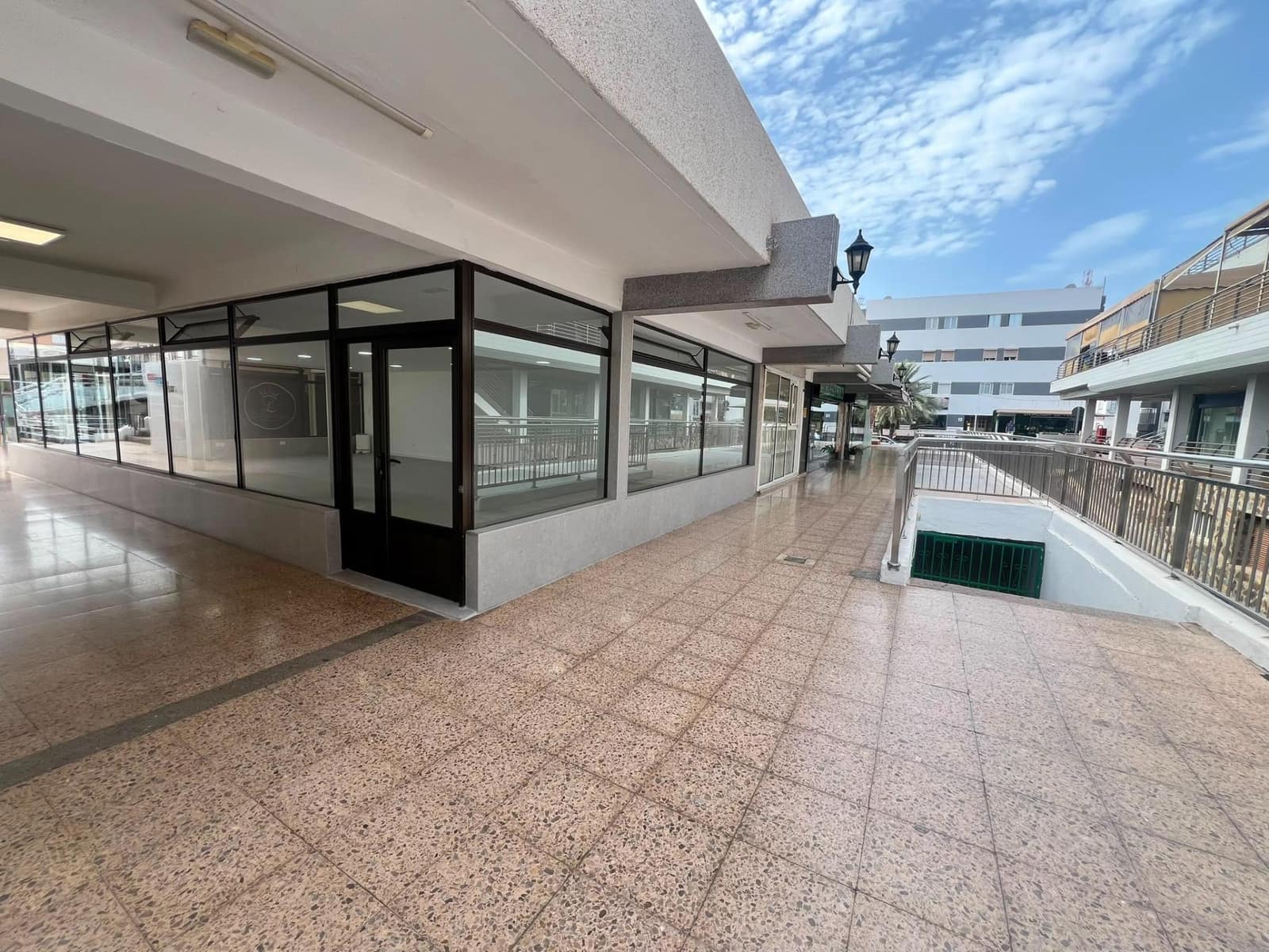 Kontor att hyra i San Bartolome de Tirajana - 1 800 € (Ref: 10004186)