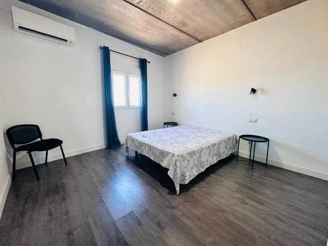 2 slaapkamer Flat te huur in San Bartolomé de Tirajana - € 900 (Ref: 10013357)