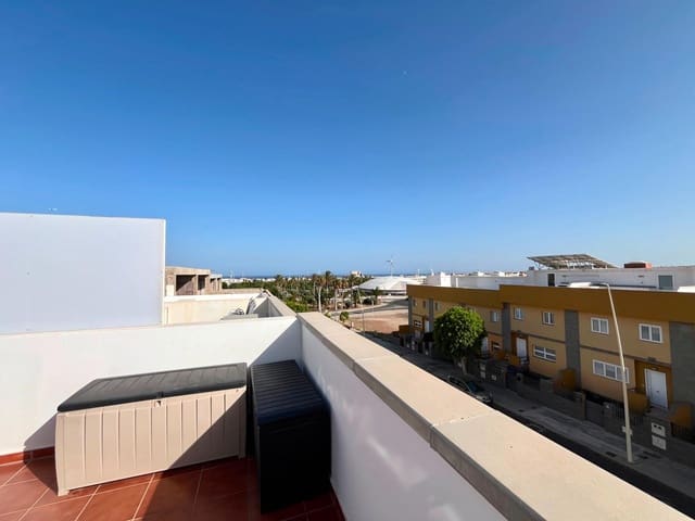 3 chambre Villa/Maison Mitoyenne à vendre à Cruce de Arinaga, Agüimes avec garage - 380 000 € (Ref: 10033974)