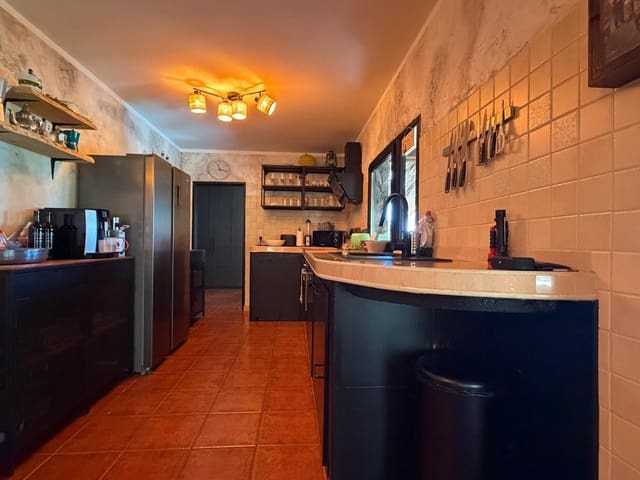 2 sypialnia Finka/Dom wiejski na sprzedaż w Ingenio z basenem garażem - 599 900 € (Ref: 10035399)