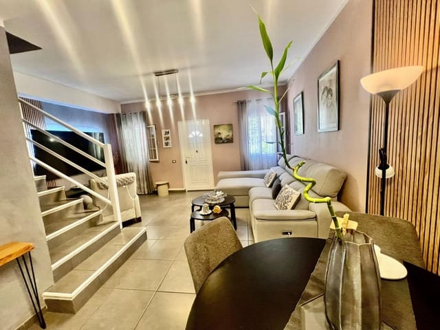 4 chambre Villa/Maison Mitoyenne à vendre à San Bartolomé de Tirajana avec garage - 469 000 € (Ref: 10038939)
