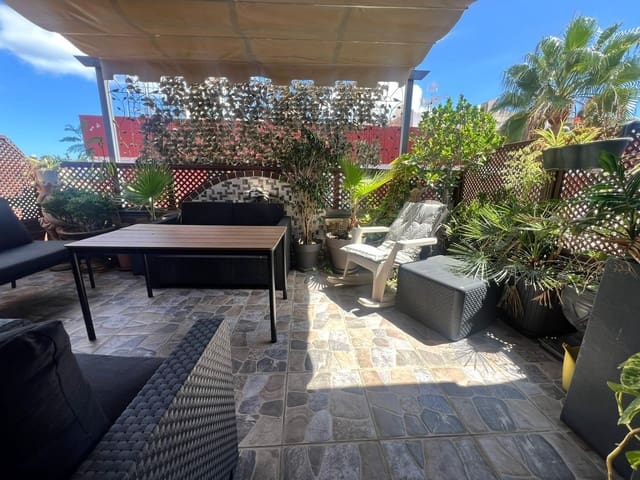 4 chambre Villa/Maison Mitoyenne à vendre à San Bartolomé de Tirajana avec garage - 469 000 € (Ref: 10038939)
