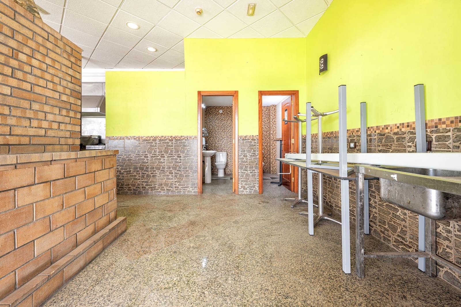 Commercial for sale in Puerto Rico - € 999,000 (Ref: 10100459)