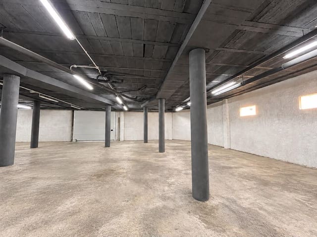 Kommersiell til salgs i Telde med garasje - € 475 000 (Ref: 10120222)