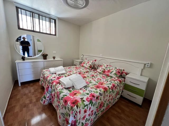 1 soveværelse Penthouse til leje i Puerto Rico, Mogán med swimmingpool - € 1.000 (Ref: 10147143)