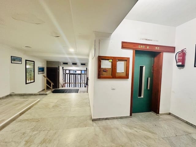 1 soverom Leilighet til salgs i Las Palmas de Gran Canaria - € 263 000 (Ref: 10161523)