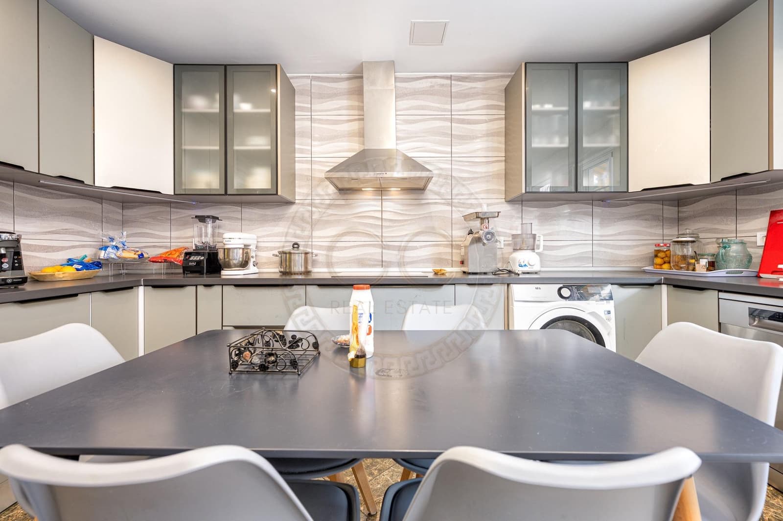 2 bedroom Villa for sale in Mogan with pool garage - € 490,000 (Ref: 10165060)