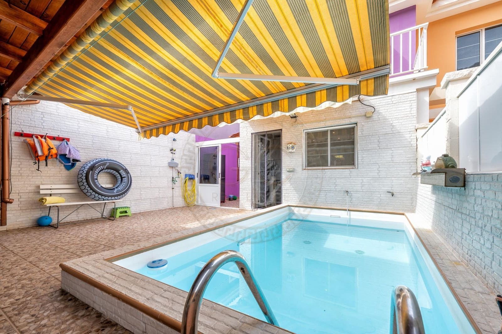 2 bedroom Villa for sale in Mogan with pool garage - € 490,000 (Ref: 10165060)