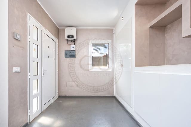 4 quarto Moradia Geminada para venda em Las Mesas - El Toscón, Las Palmas de Gran Canaria com piscina garagem - 475 000 € (Ref: 10171611)