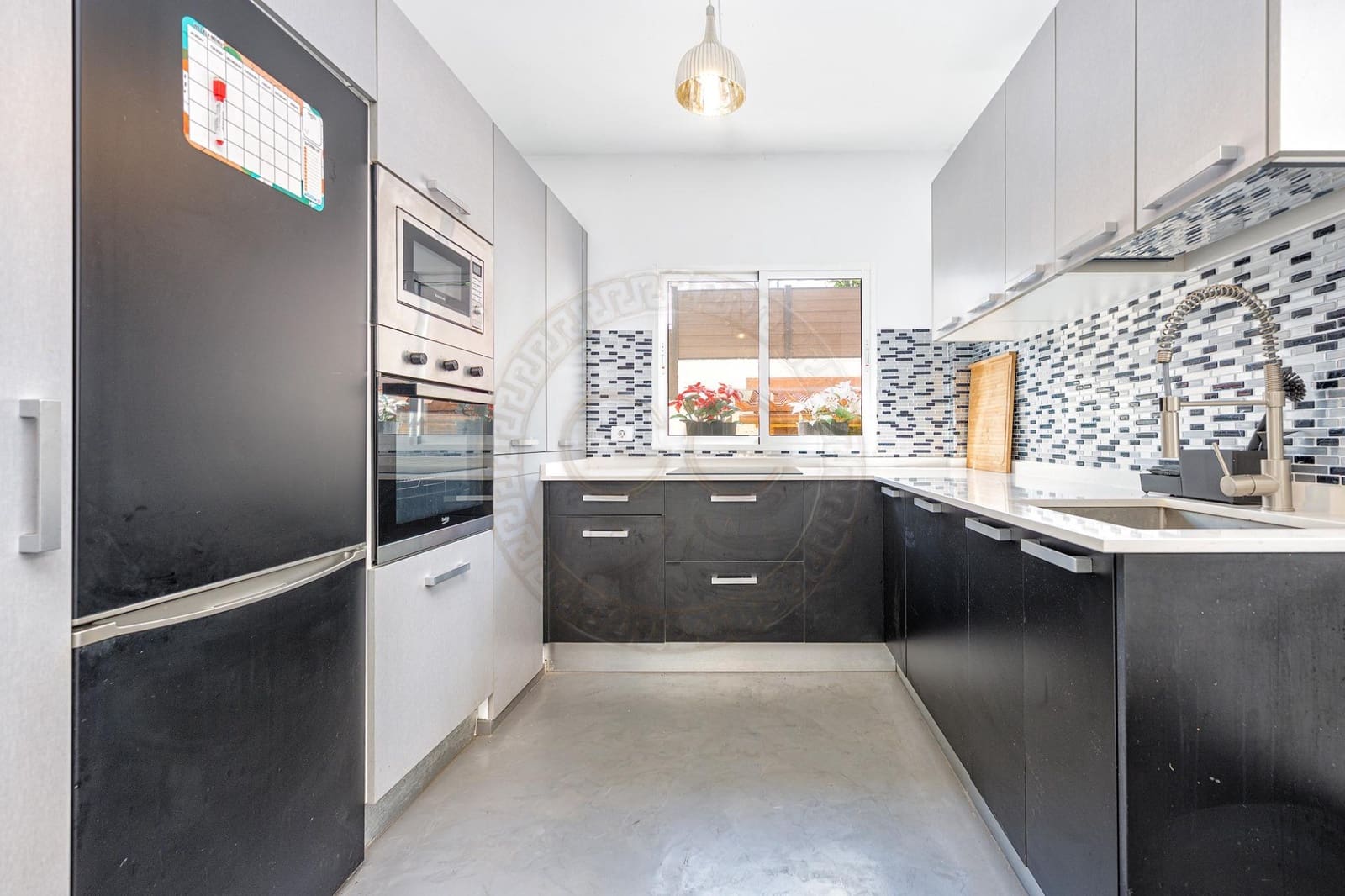 4 quarto Moradia Geminada para venda em Las Palmas de Gran Canaria com piscina garagem - 475 000 € (Ref: 10171611)