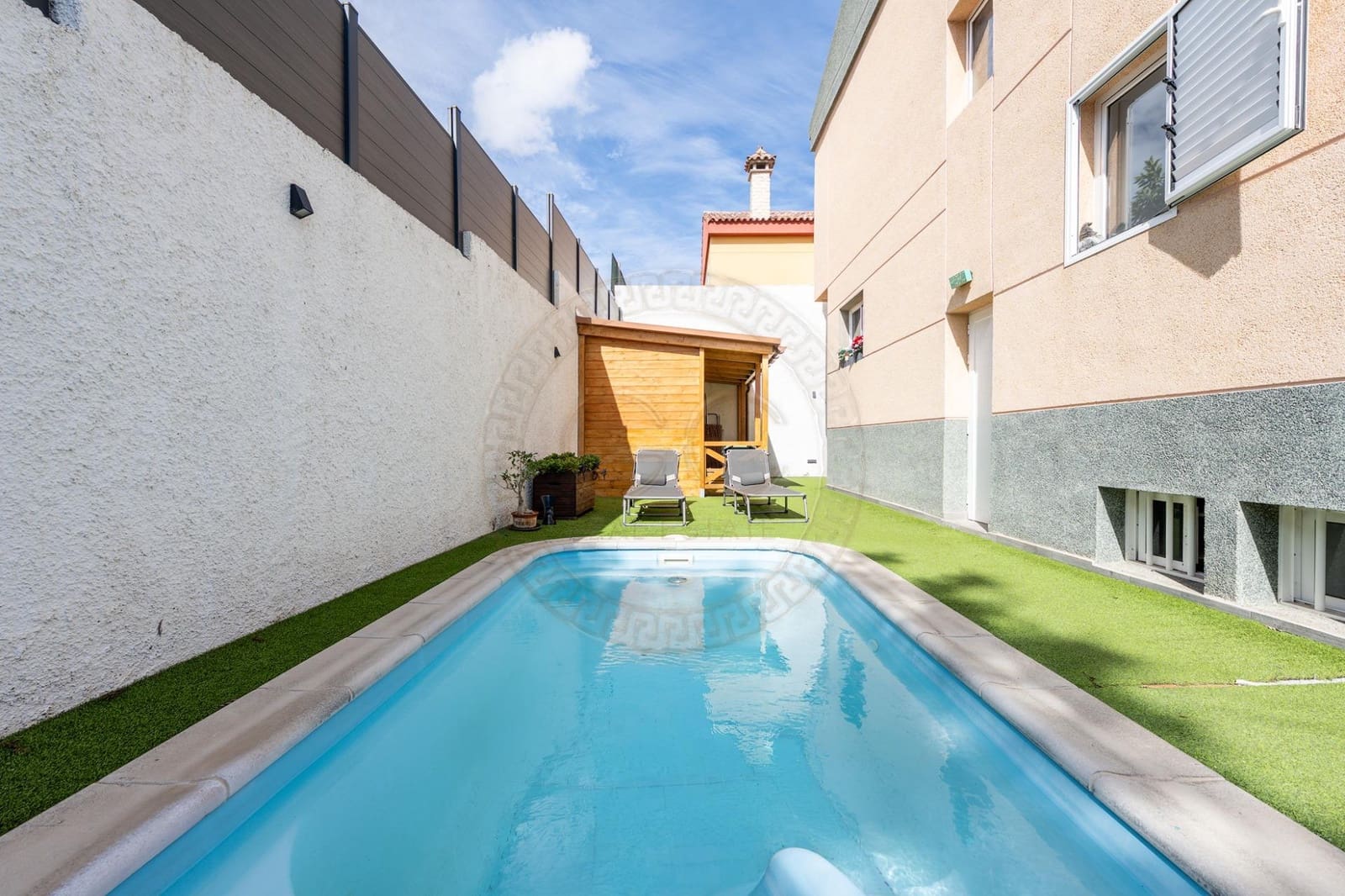4 quarto Moradia Geminada para venda em Las Palmas de Gran Canaria com piscina garagem - 475 000 € (Ref: 10171611)