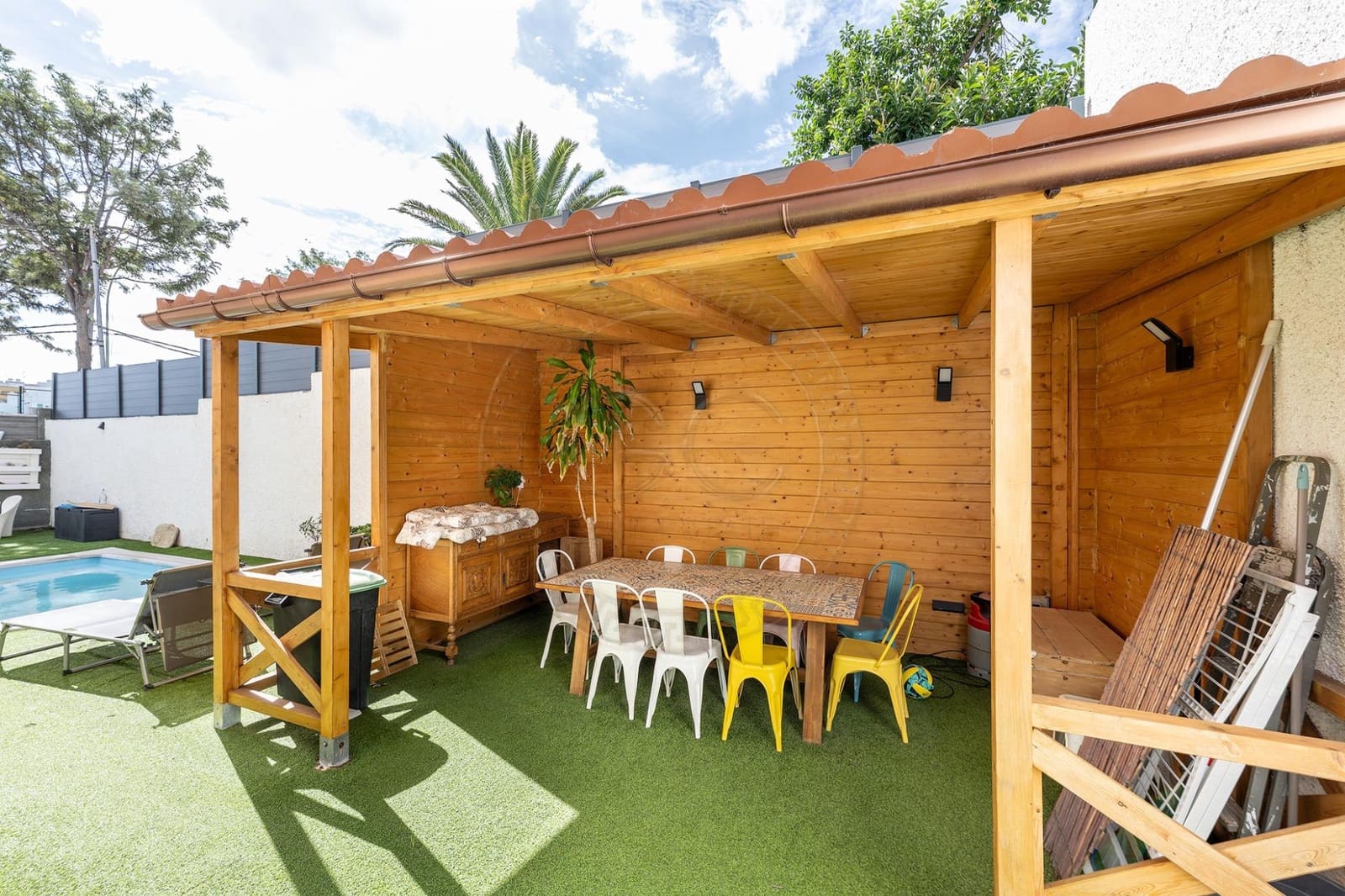 4 quarto Moradia Geminada para venda em Las Palmas de Gran Canaria com piscina garagem - 475 000 € (Ref: 10171611)